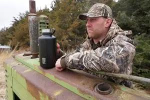 best-growler-for-camping-hunting-trips